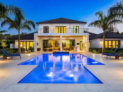 101 Carica Rd, Naples, FL 34108
