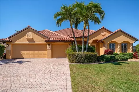 5220 SW 22nd Ave, Cape Coral, FL 33914