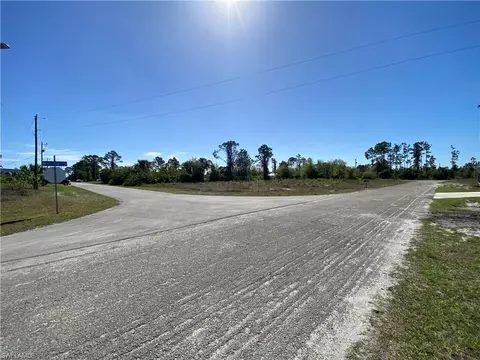 1240 Eclair St E, Lehigh Acres, FL 33974 photo 9