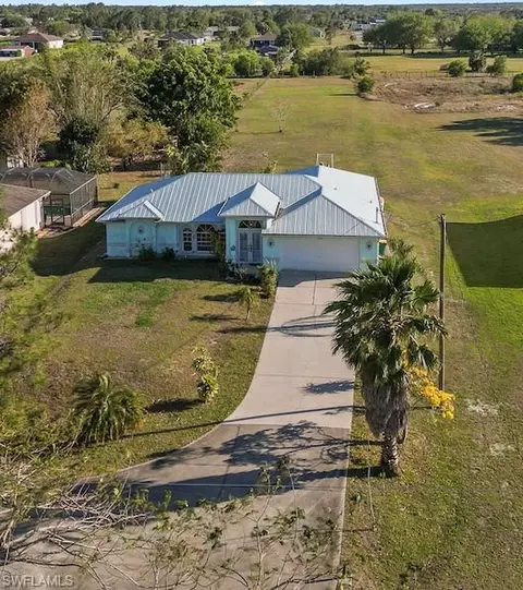 2360 45th Ave NE, Naples, FL 34120