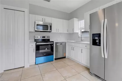 2221 Everglades Blvd S, Naples, FL 34117