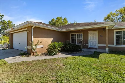 1024 Iris St E, Lehigh Acres, FL 33974 photo 2