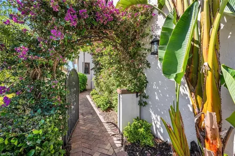 Exterior - 7955 Cordoba Pl, Naples, FL 34113 photo 6 of 8