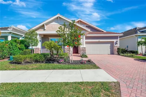 3327 Pilot Cir, Naples, FL 34120