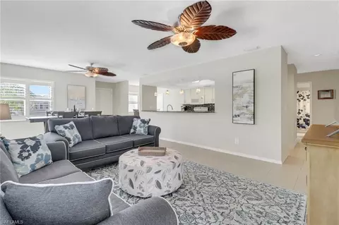 537 Club Side Dr #3-537, Naples, FL 34110