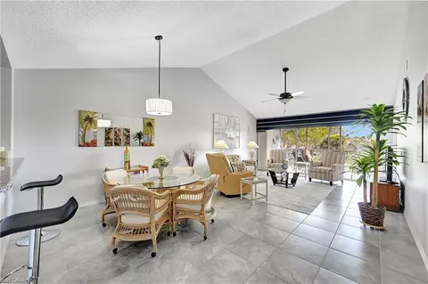 192 Furse Lakes Cir #H8, Naples, FL 34104