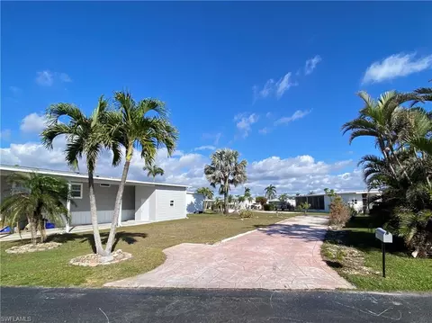 120 Dawn St E, Fort Myers, FL 33908