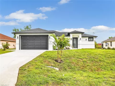 2706 25th St SW, Lehigh Acres, FL 33976