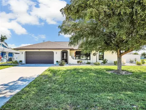 3823 SW 6th Pl, Cape Coral, FL 33914