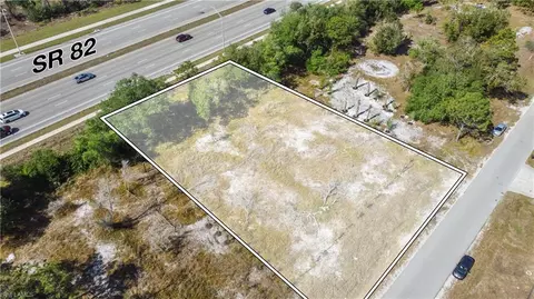 956 Meadow Rd, Lehigh Acres, FL 33973