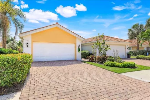 4221 Saint George Ln, Naples, FL 34119