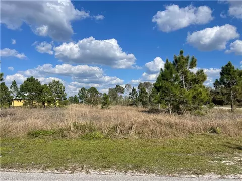 1239 Denver St E, Lehigh Acres, FL 33974