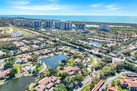 528 Retreat Dr #203, Naples, FL 34110