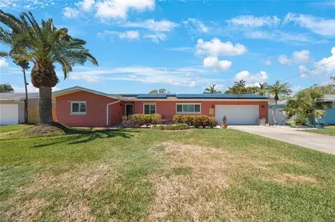 1694 Harbor Cir W, Largo, FL 33770