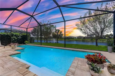 8888 Redonda Dr, Naples, FL 34114