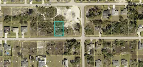 2604 42nd St SW, Lehigh Acres, FL 33976