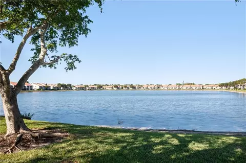 7784 Emerald Cir #204, Naples, FL 34109