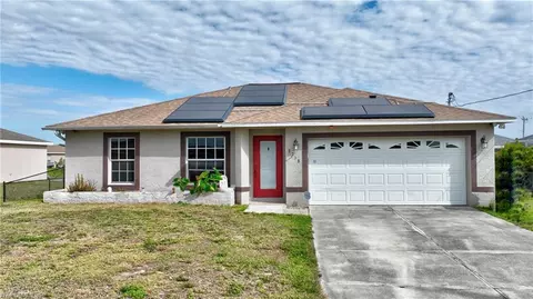 3718 11th St W, Lehigh Acres, FL 33971
