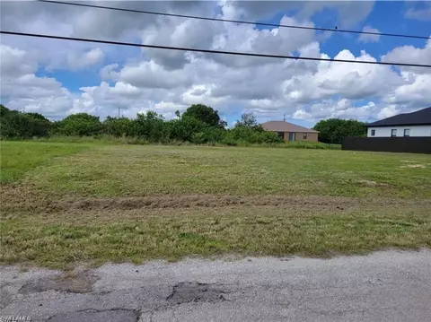 1330 NE 9th Ave, Cape Coral, FL 33909