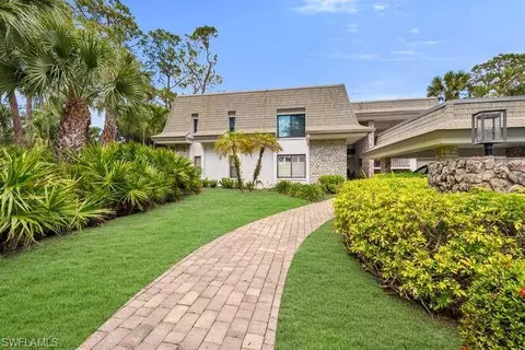 711 Wildwood Ln #711, Naples, FL 34105