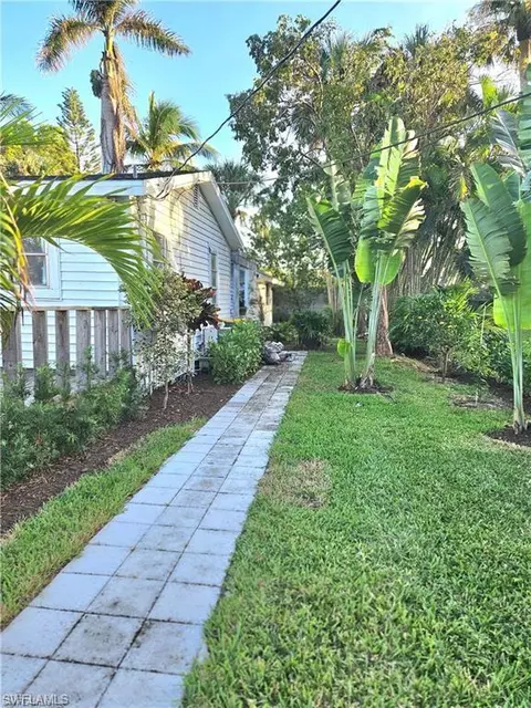 2898 Weeks Ave, Naples, FL 34112 photo 6