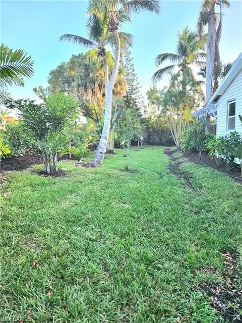 2898 Weeks Ave, Naples, FL 34112 photo 4