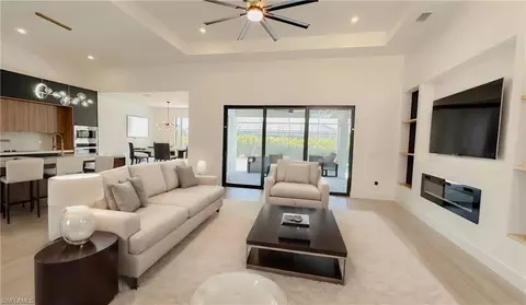 4328 Agualinda Blvd, Cape Coral, FL 33914