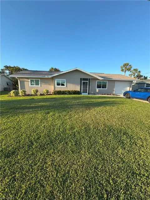6102 Park Rd, Fort Myers, FL 33908