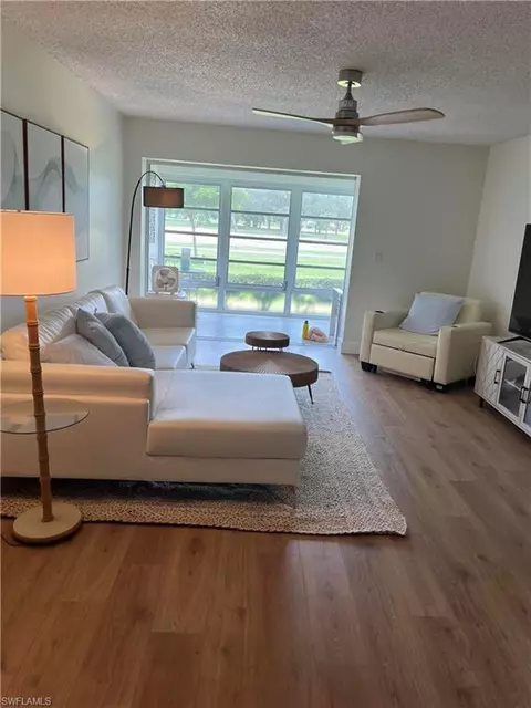 315 Saint Andrews Blvd #D7, Naples, FL 34113