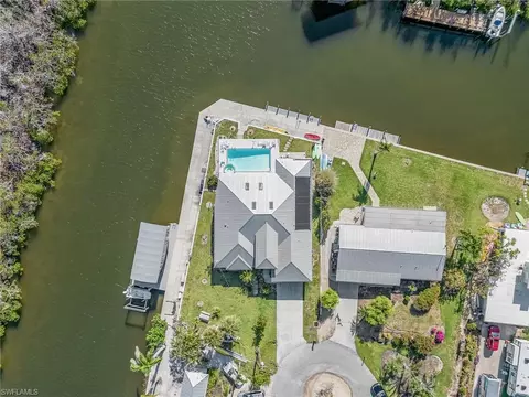 2810 Teal Ct, Saint James City, FL 33956