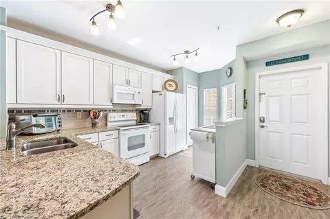 9175 Celeste Dr #107, Naples, FL 34113 photo 9