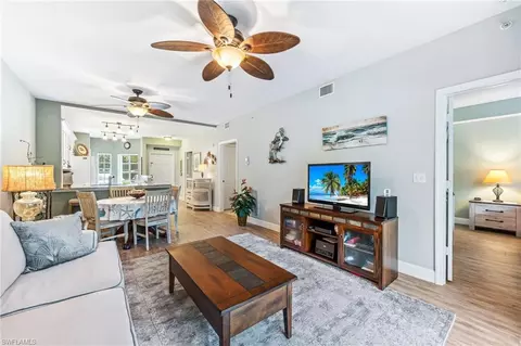 9175 Celeste Dr #107, Naples, FL 34113 photo 8