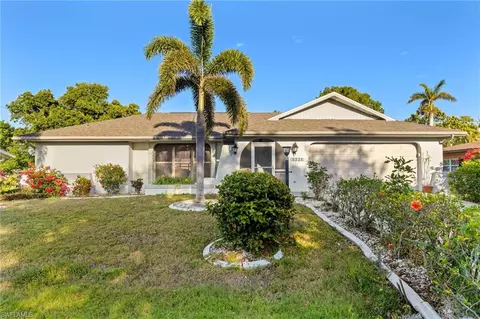 5223 Glade Ct, Cape Coral, FL 33904