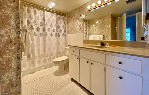 Bath - 1900 Alamanda Dr #208, Naples, FL 34102 photo 1 of 3