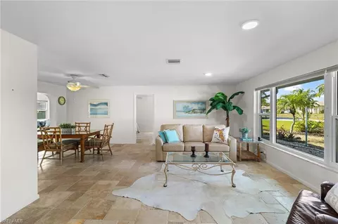 27617 Los Amigos Ln, Bonita Springs, FL 34135