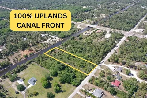 10 Th St SE, Naples, FL 34117