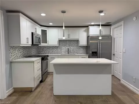 5344 Treetops Dr #E-2, Naples, FL 34113