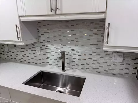 Kitchen - 5344 Treetops Dr #E-2, Naples, FL 34113 photo 3 of 4