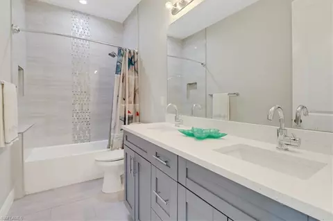 Bath - 2312 4th Ave SE, Naples, FL 34117 photo 5 of 5