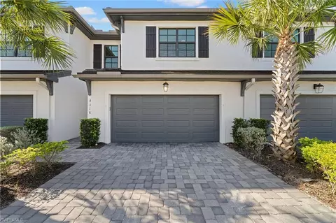 7316 Rockefeller Dr, Naples, FL 34119
