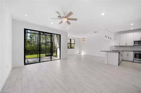 7316 Rockefeller Dr, Naples, FL 34119 photo 4