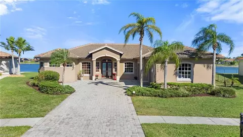 2225 Valencia Lakes Cir, Naples, FL 34120