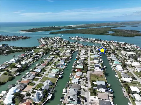 147 Capri Blvd, Naples, FL 34113 photo 3