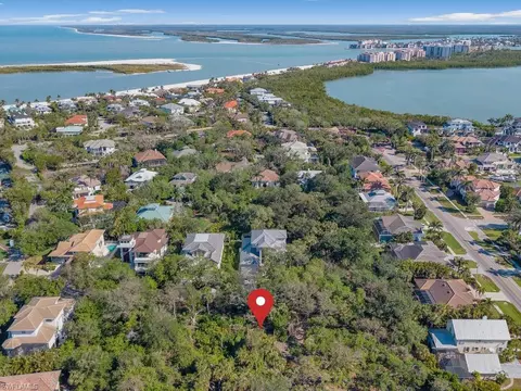383 Morning Glory Ln, Marco Island, FL 34145
