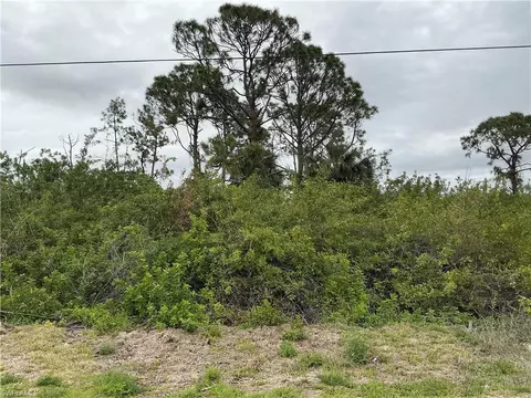 3006 38th St SW, Lehigh Acres, FL 33976