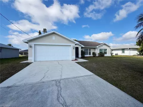 906 SW 11th Ct, Cape Coral, FL 33991