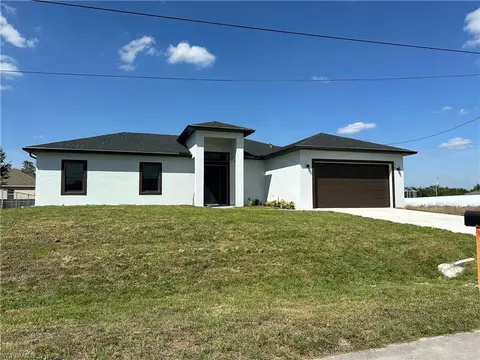 3910 6th St SW, Lehigh Acres, FL 33976