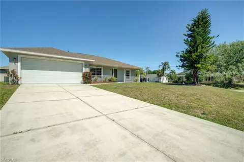215 SW 13th St, Cape Coral, FL 33991