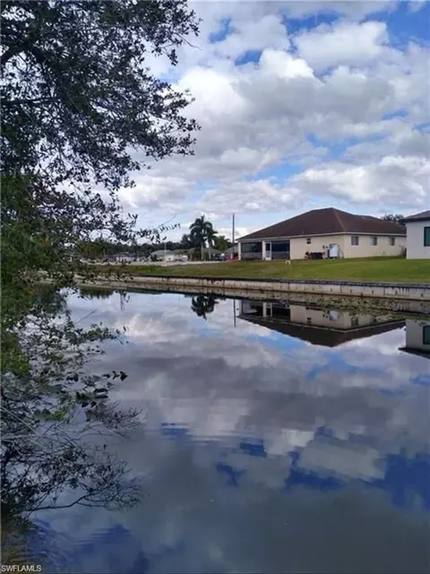 400 NW 9th St, Cape Coral, FL 33993