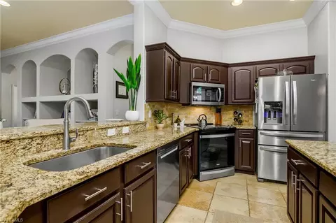 Kitchen - 260 Burnt Pine Dr, Naples, FL 34119 photo 4 of 5